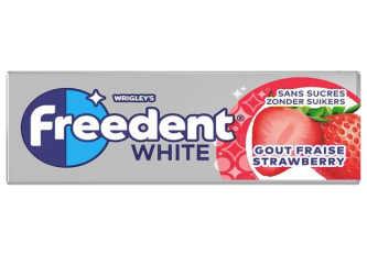 B.30 étuis FREEDENT WHITE FRAISE