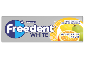 B.30 étuis FREEDENT WHITE fruit