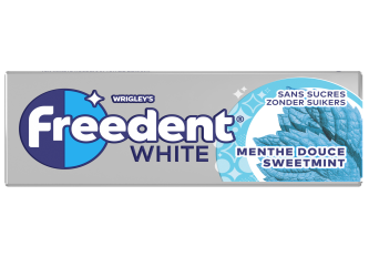 B.30 étuis FREEDENT WHITE menthe douce